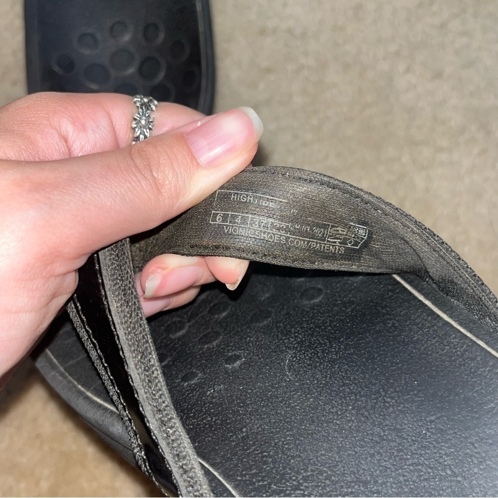 Vionic Black Toe Post Flip Flop Thong Sandals Shoes Size 6 - Picture 3 of 8